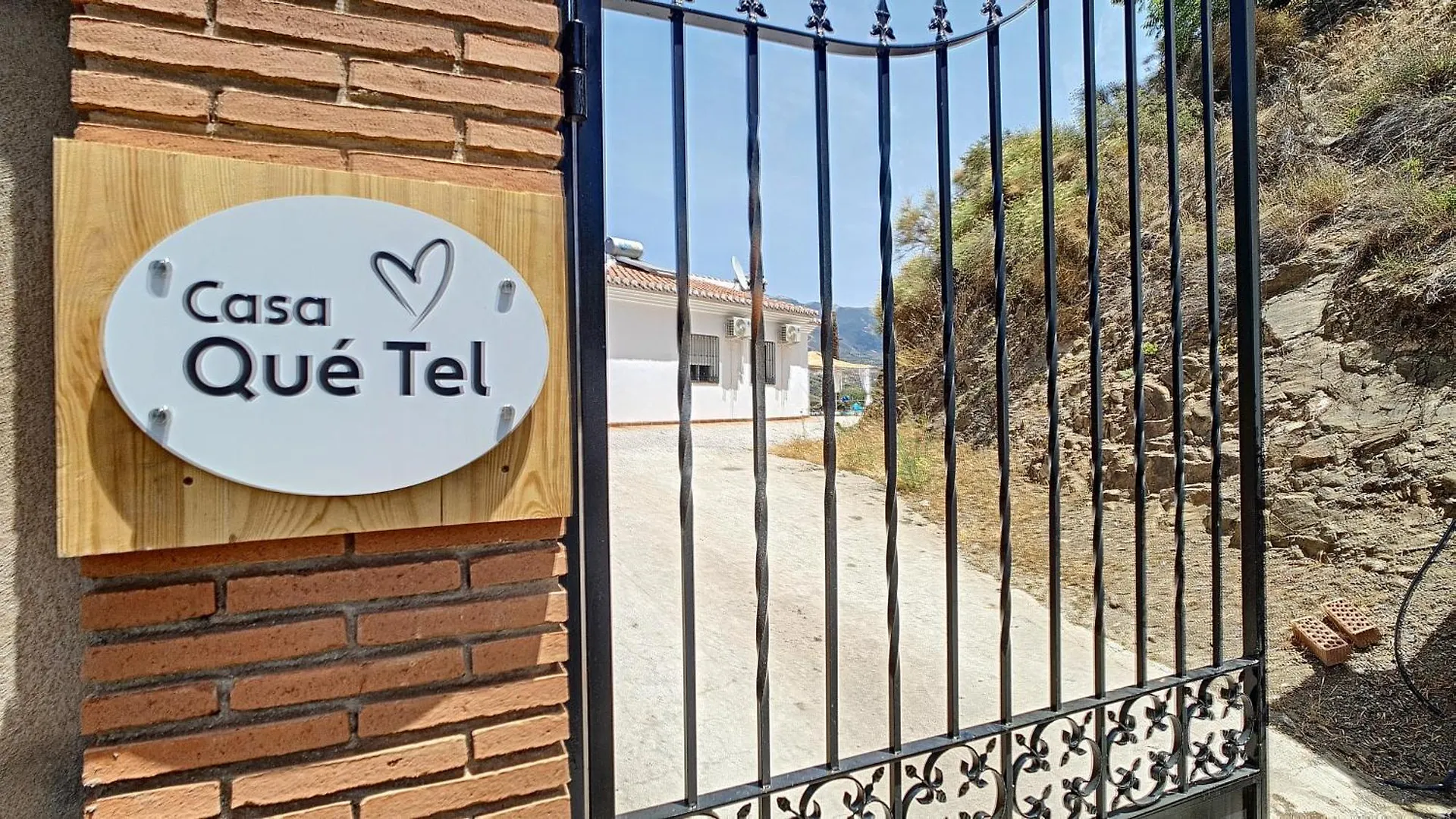 Casa Que Tel contacts
